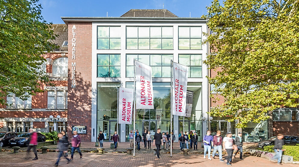 ALLEIN IN GYAAMANI mit Gloria Boateng