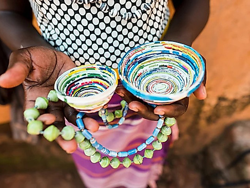 Traditionelle Handwerkskunst aus Uganda