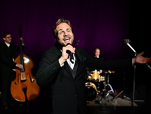 25-11-22 L-O-V-E Patrick Snow Andreas Hannig