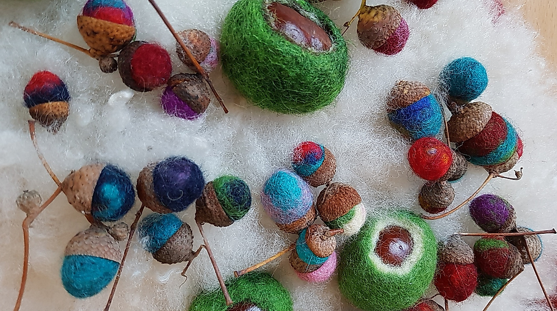 Herbstlicher Kreativworkshop: Eichelhütchen befilzen