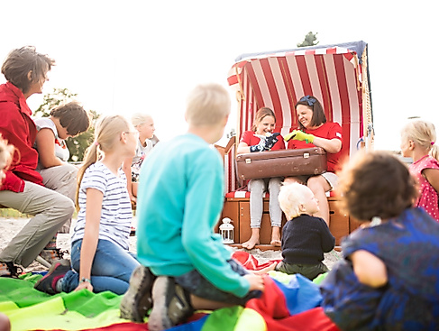 Gute Nacht Geschichten im Strandkorb