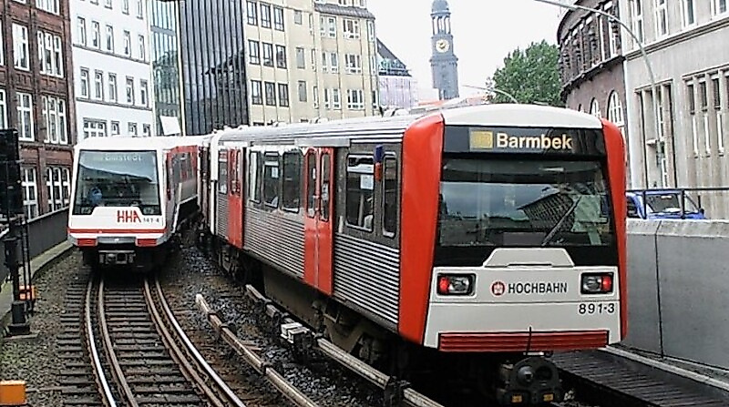 Ringtour – Stadtrundfahrt mit der U-Bahn - Hamburgs erste Stadtrundfahrt mit der U-Bahn