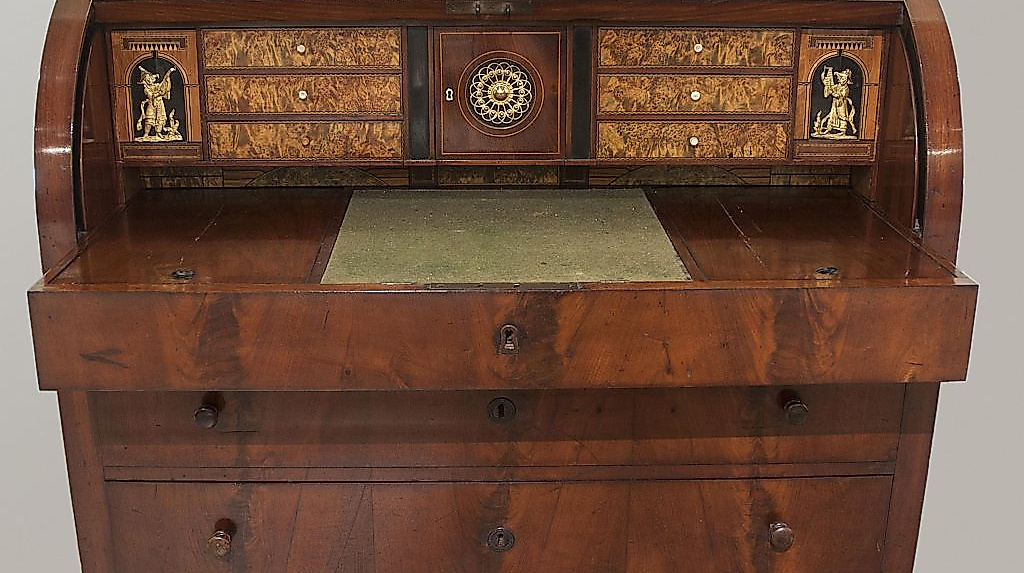 Antiker Schreibtisch im Detlefsen-Museum