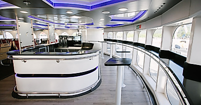 innenaufnahme_halunder-jet_oberdeck-panorama-bar_austal-cam1-357_copyright-frs-helgoline