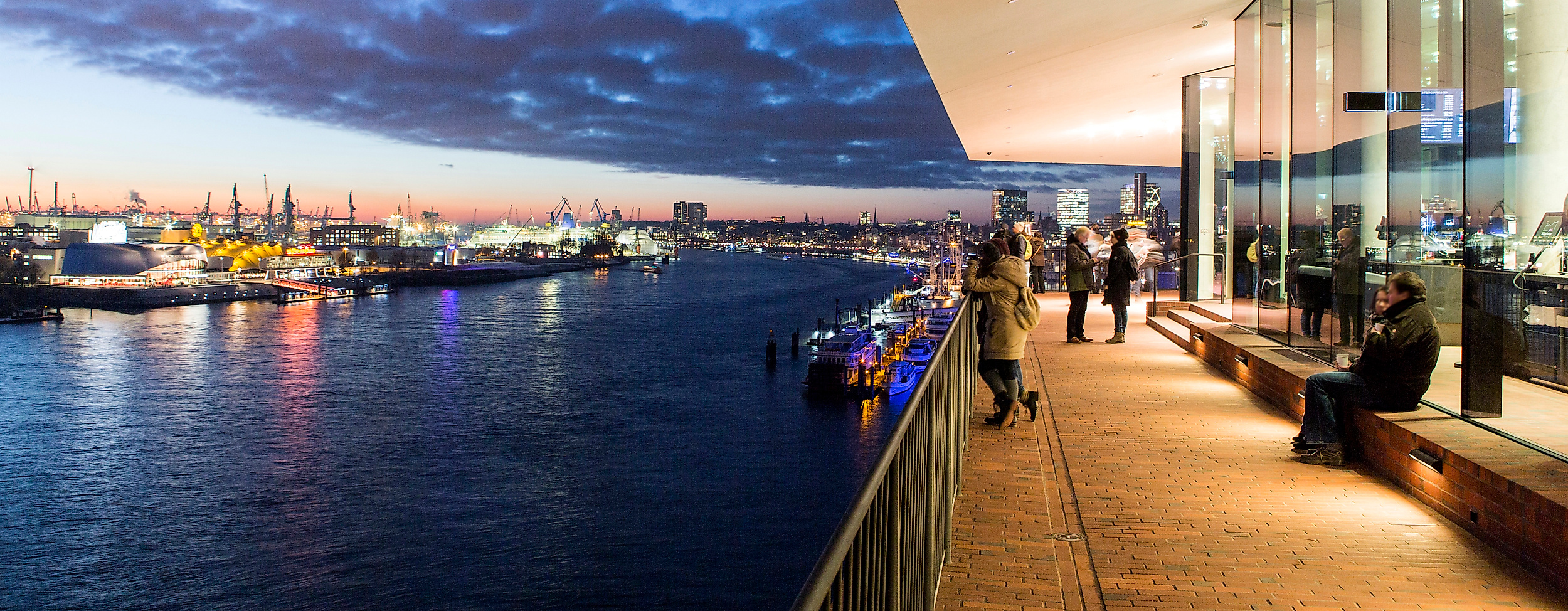 Elbphilharmonie Plaza
