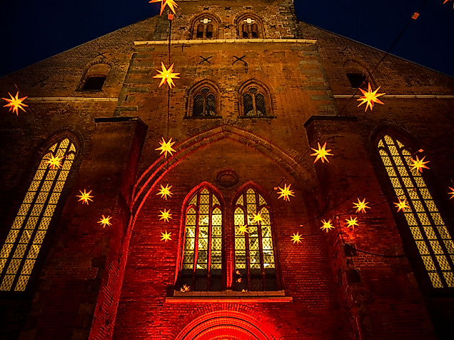 st-petri-fassade-im-advent-c-ltm-olaf-malzahn