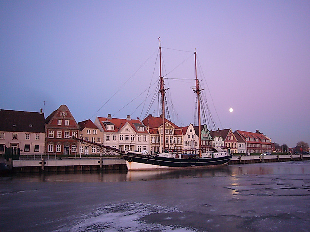 undine-in-glueckstadt-copyright-stiftung-hamburg-maritim