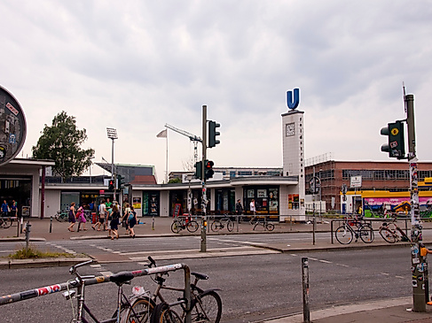 Treffpunkt: U-Bahnhof Feldstraße