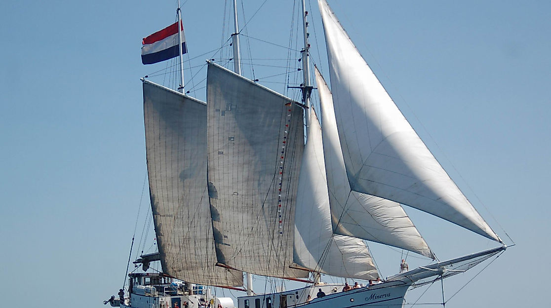 Minerva_under_Sail
