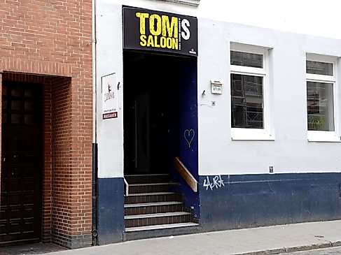 Toms Saloon