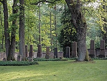 25-07-10 Infotafel am jüdischen Friedhof Stadtarchiv Ahrensburg