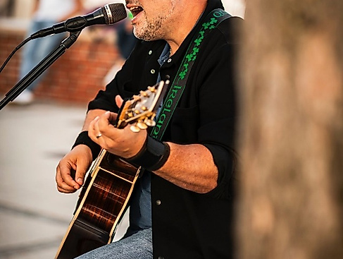 BBQ mit Livemusik bei Falkenthal Seafood