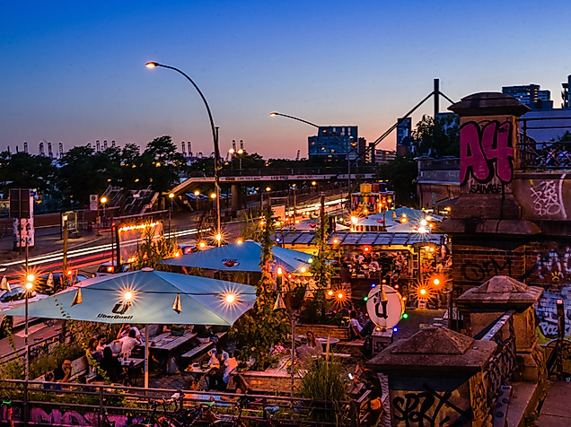 ÜberWintern Weihnachtsmarkt am Überquell