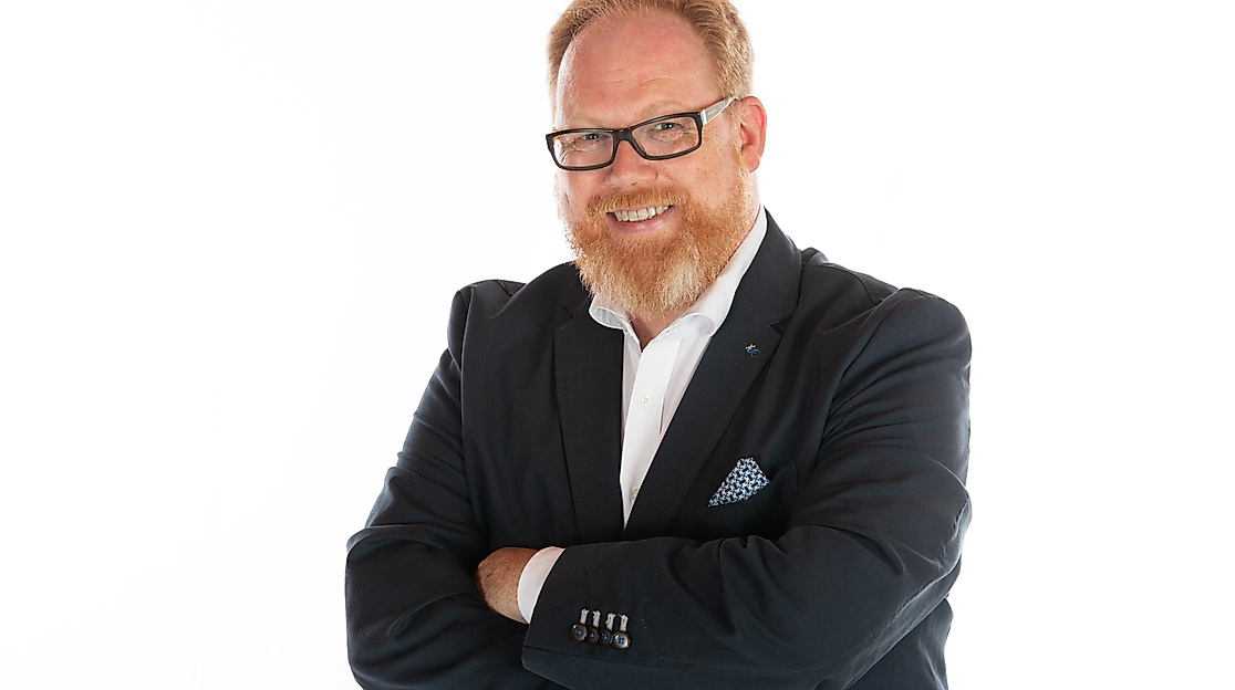 Weihnachtslesung mit Moderator Lars Cohrs