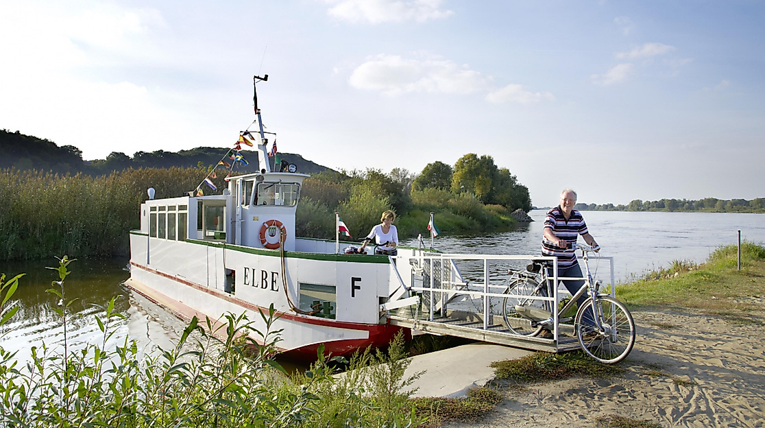 faehre-hitzacker_elbe_c-imagefotode