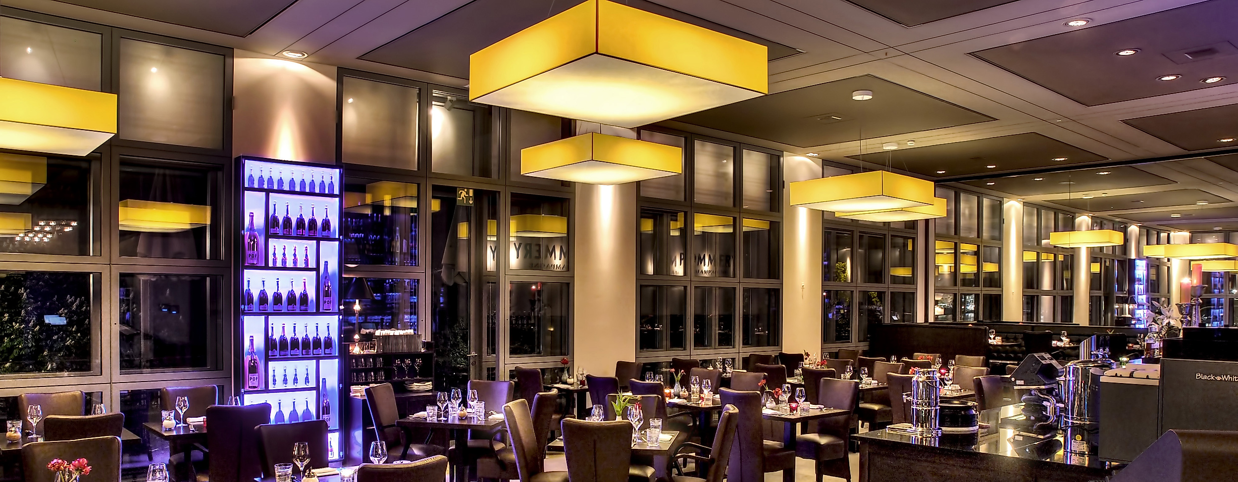 web-hamburger-kunsthalle_cafe-restaurant-the-cube_foto-kay-riechers