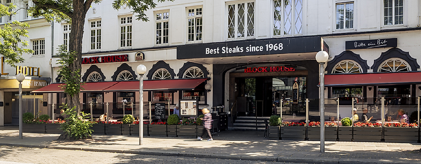 Außenansicht Restaurant BLOCK HOUSE Kirchenallee Hamburg