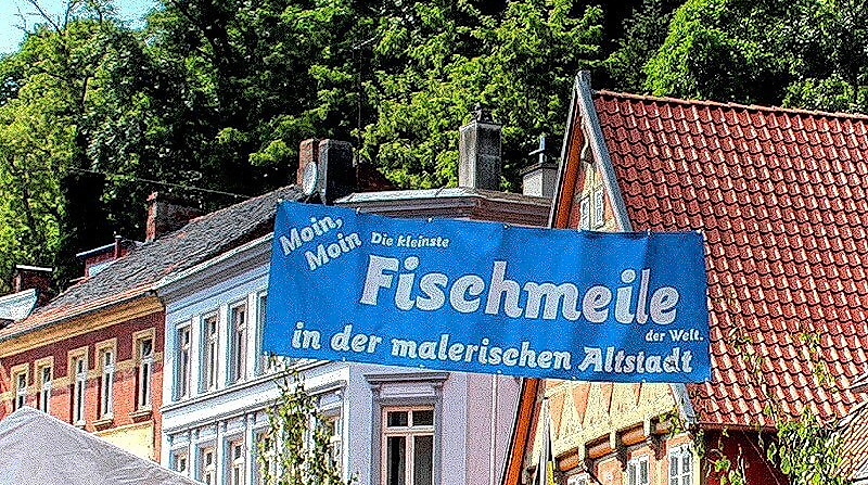 Rundfahrten mit dem Raddampfer "Kaiser Wilhelm" zur Fischmeile
