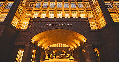 chilehaus-nachtaufnahme_c-2019-thisisjulia-photography-19