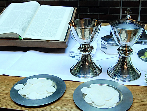 Gottesdienst mit Abendmahl und Kirchenkaffee; Karsten Harp
