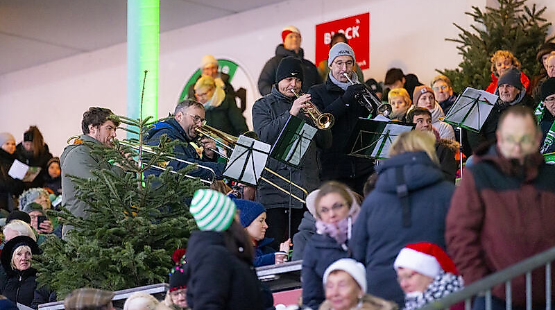 Anpfiff zum Advent – Adventssingen unterm Stadionhimmel