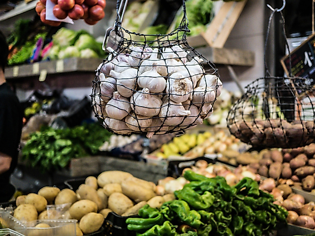 Wochenmarkt im Sachsenfeld
