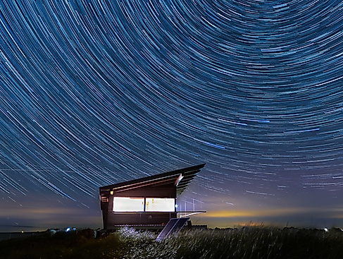 Zeitrafferaufnahme Sternenhimmel Fehmarn