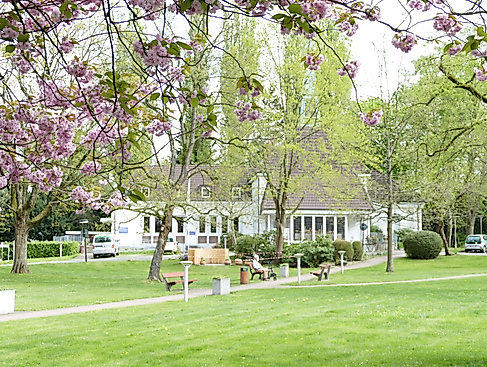 Der Altar in der Auferstehungskirche Alten Eichen