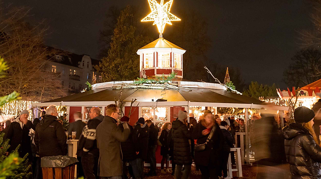 Bergedorfer Weihnachtsmarkt Glühweinhütte