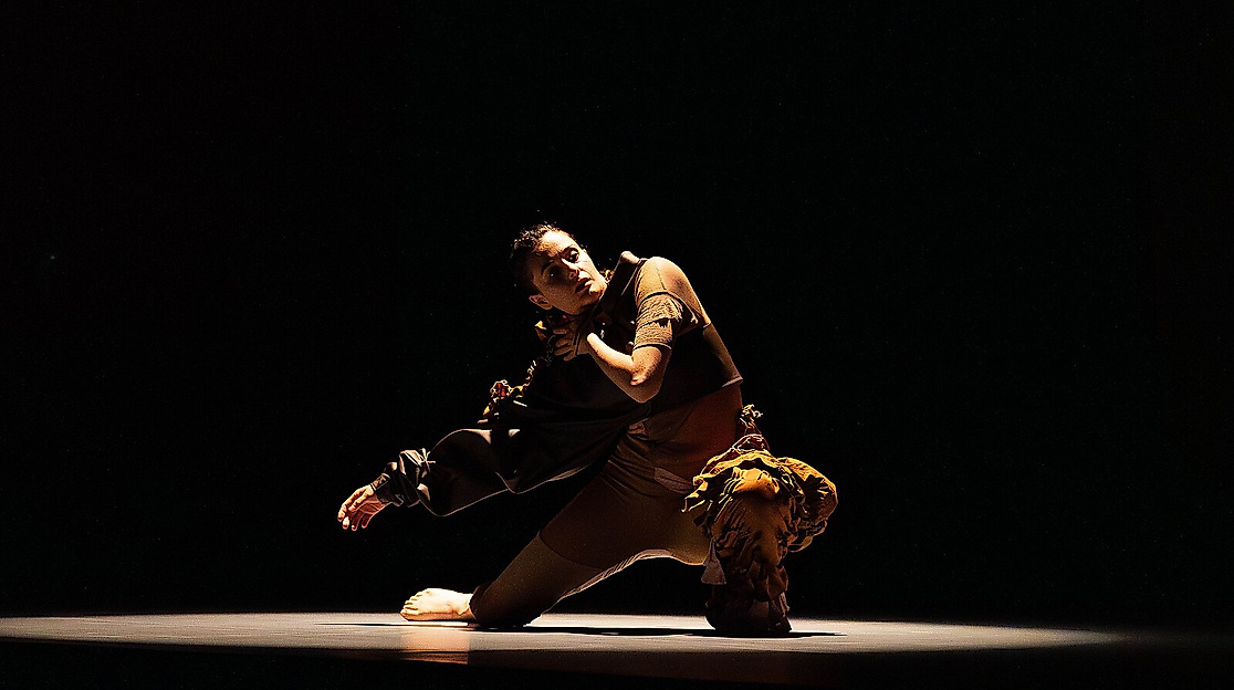 Tanzperformance: In silence I’ll be in good company