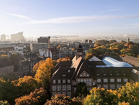 Auf den Spuren historischer Fotografien rund um den Michel