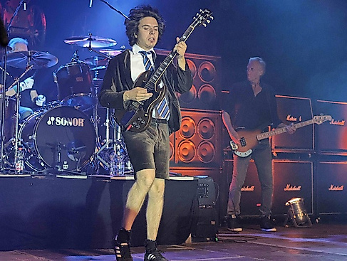 AC/DC MASTER-BAND NICK YOUNG - TOUR 26