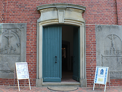 Eingang St. Pankratius Ochsenwerder