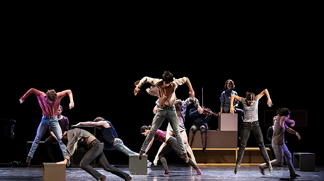 bundesjugendballett_bjbsongbookkiranwest-1jpg