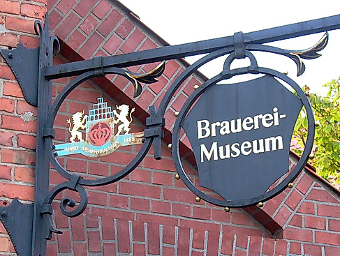 Eingangsschild des Brauereimuseums Lüneburg