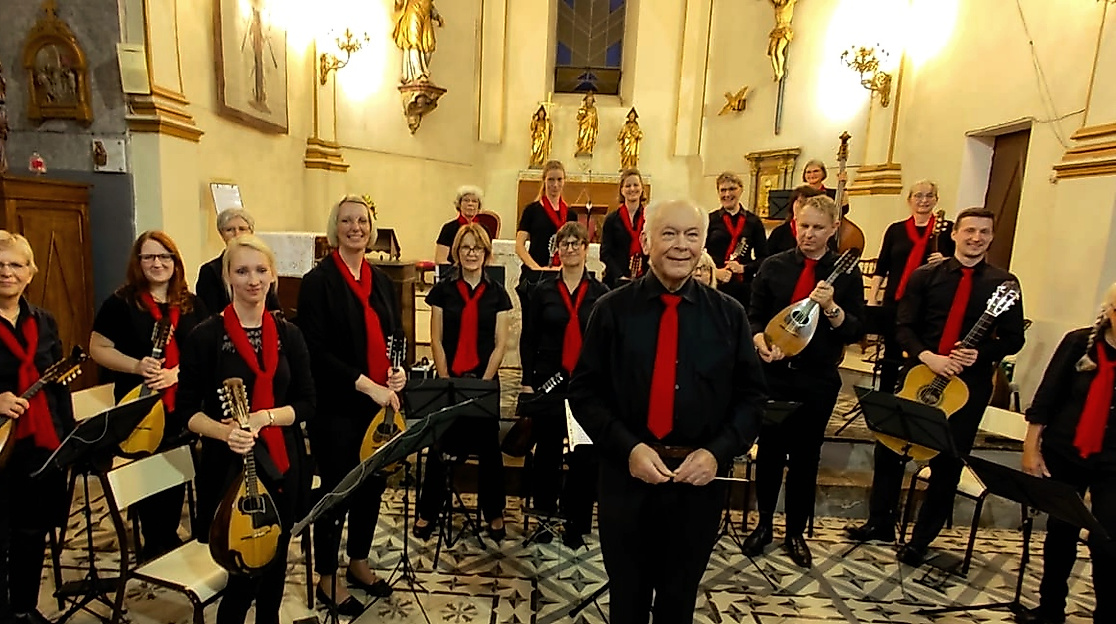 Langendorfer Mandolienenorchester in Frankreich