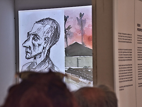 Ausstellung "Neu gesehen. Multimedia-Arbeiten über dänische Zeichner im KZ Neuengamme" in der KZ-Gedenkstätte Neuengamme