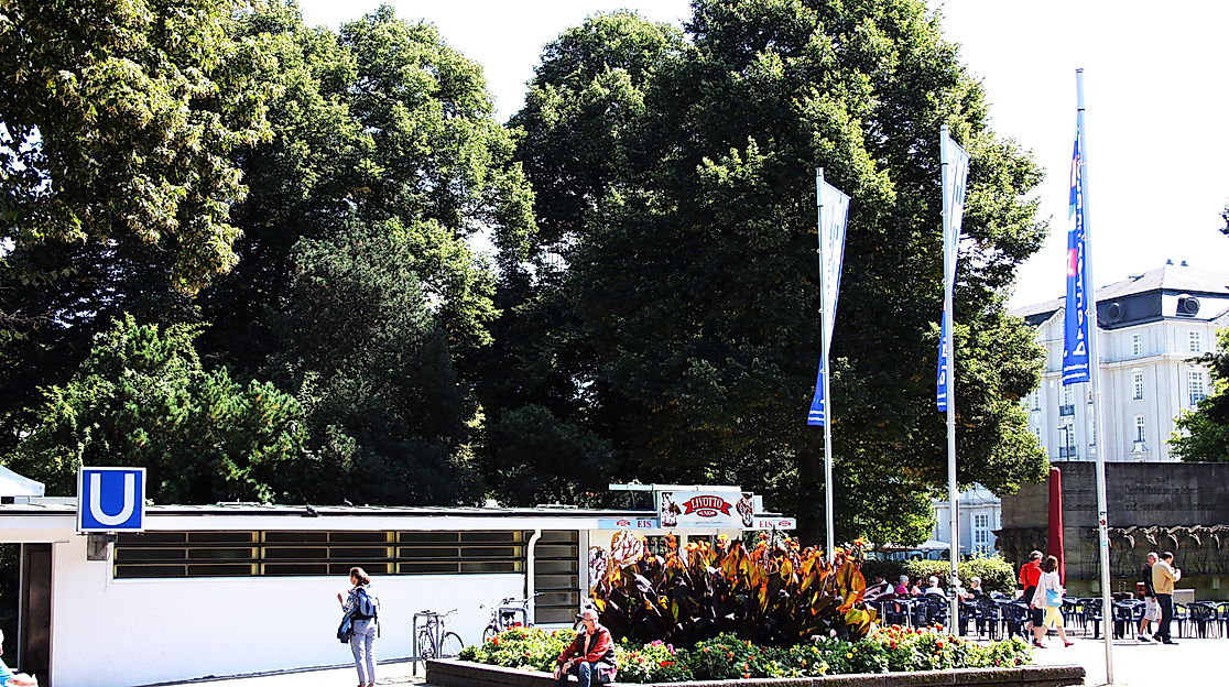 Treffpunkt: Planten un Blomen (Eingang Stephansplatz)