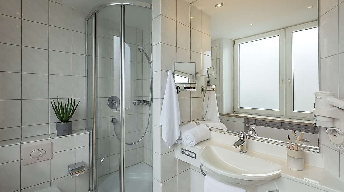 Garner Hotel Hamburg - Wandsbek: Bad