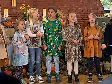 Gottesdienst mit dem Kinderchor zum Sommer