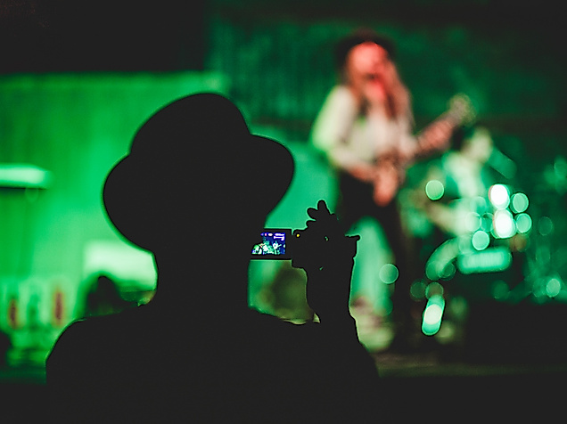 live-music_c_francisco-moreno-unsplash