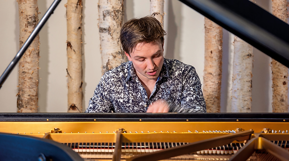 Pianist am Flügel