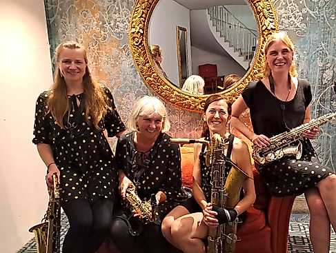 __partnerclient_tmp/event/Frollein Sax 2