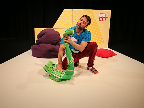 tMwin kleines großes Zimmer (c) Miguel Azcue