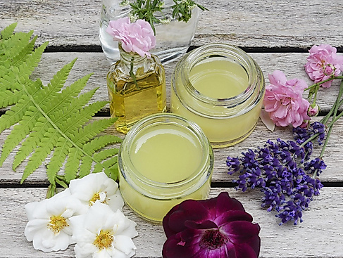 essential-oils-8861618_1280