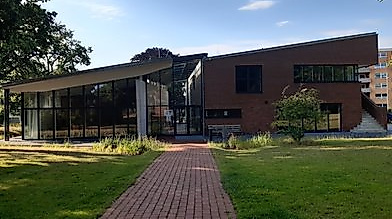 Gemeindehaus Seitenansicht von Marienkirche