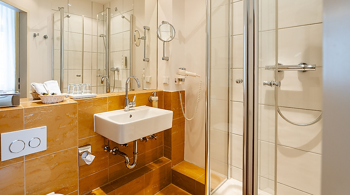 Hotel City House Hamburg: Doppelzimmer Komfort Bad