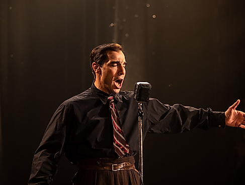 01_MonsieurAznavour_c_AntoineAgoudjian