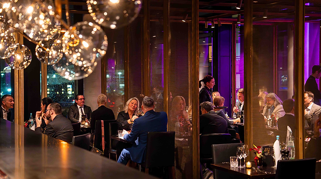 HEADER_silvester_gaste_im_restaurant_waterkant_and_the_beat_goes_copyright_heyfreedom