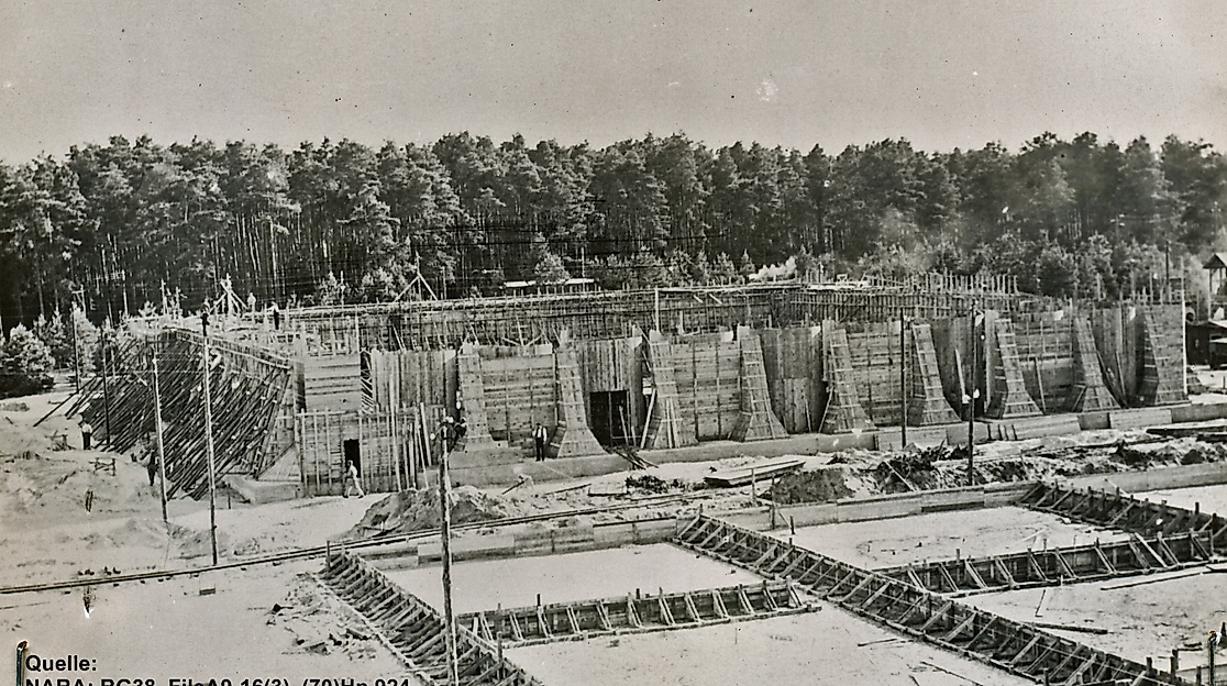 Betonhochbau einer Tankgruppe